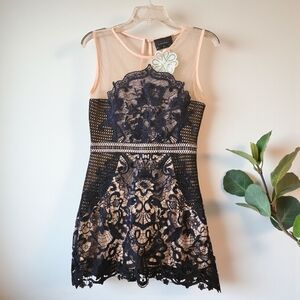 Dress Forum Women's Floral Lace Sleeveless Navy Bodycon Cocktail Dress Sz M NWT